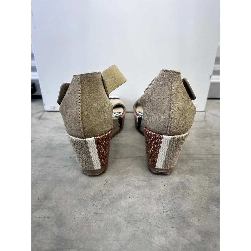 Pedro Garcia Spain Platform Wedge Sandals Beige Suede Ankle Strap Womens Size 38